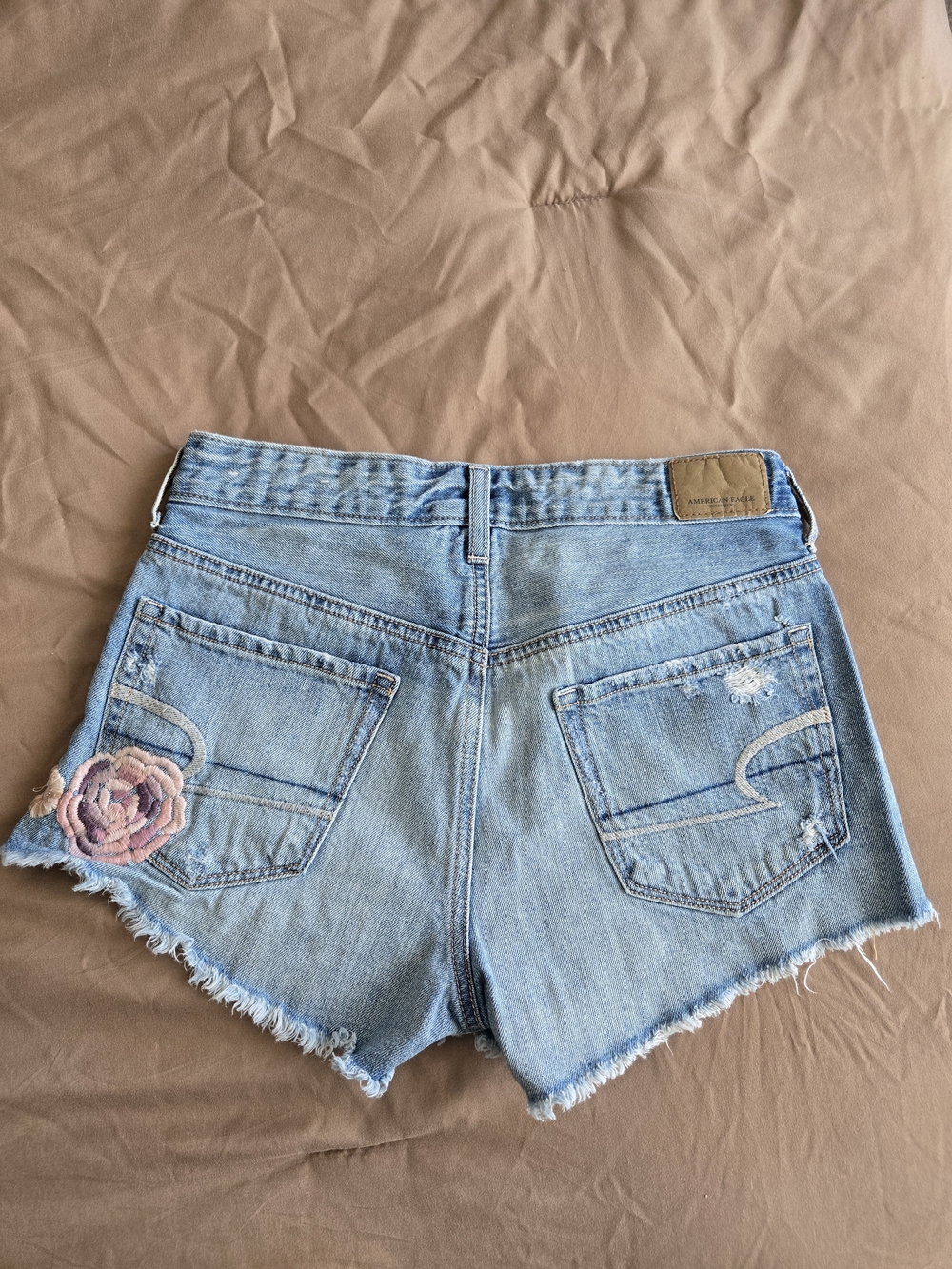 American Eagle Outfitters Light Blue Distressed Embroidered Denim Shorts - Picture 2 of 2